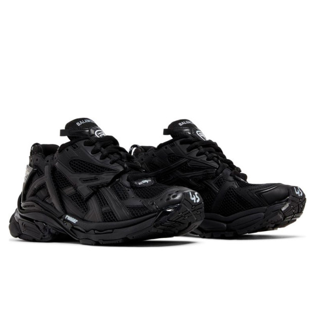 Balenciaga Runner Black 677403W3RBT1000